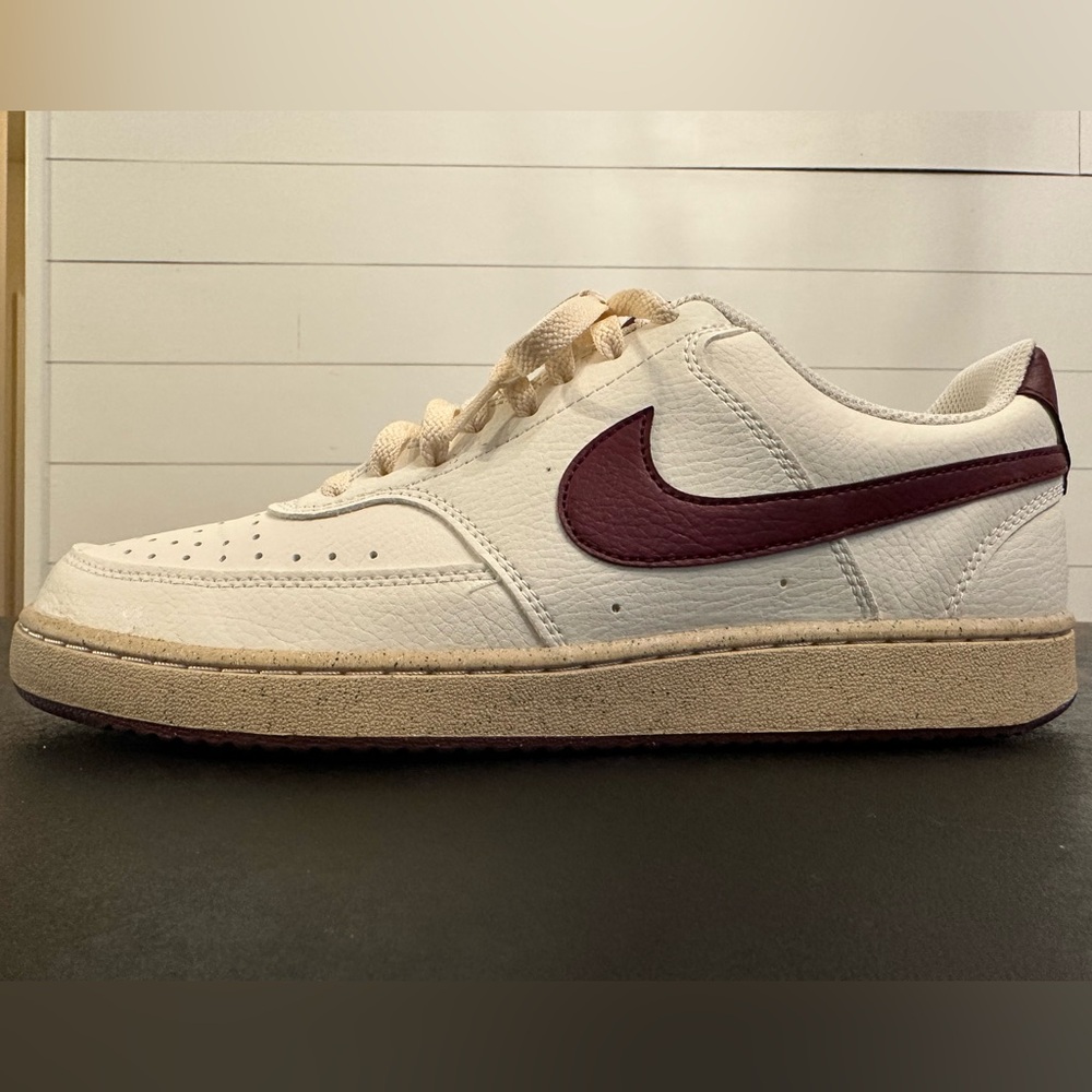 Nike Court Vision Low Next Nature - Sail/Pearl White/ Sesame/Dark Beetroot (9M)